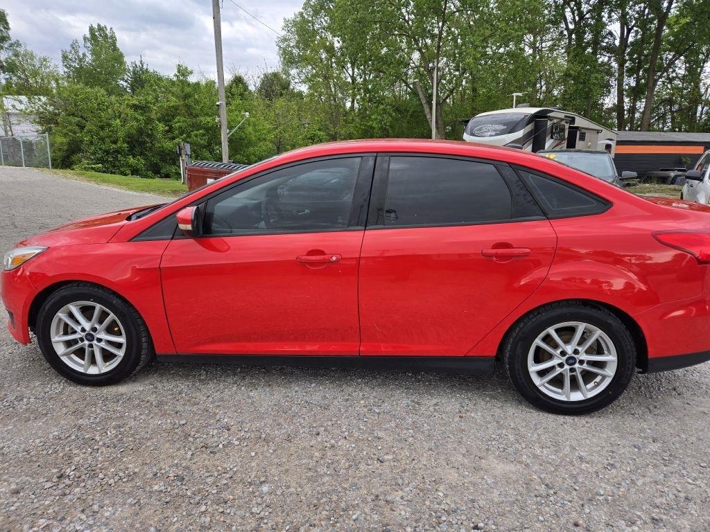 Ford Focus SE Sedan 2016