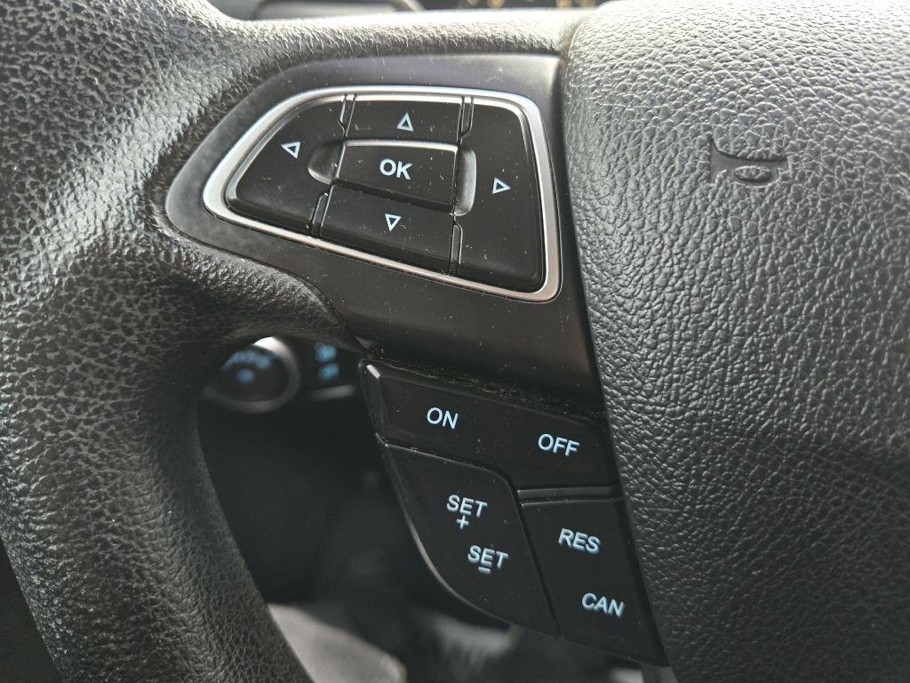 Ford Focus SE Sedan 2016