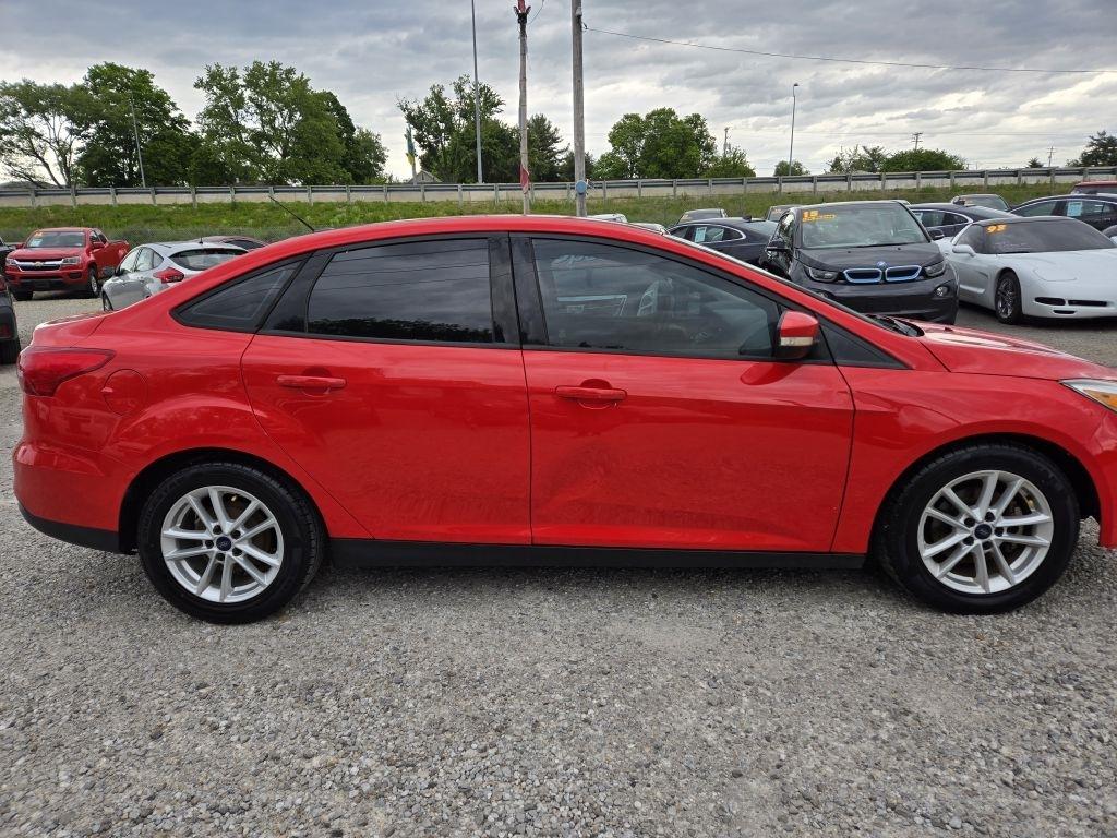 Ford Focus SE Sedan 2016