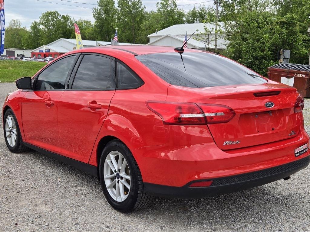 Ford Focus SE Sedan 2016