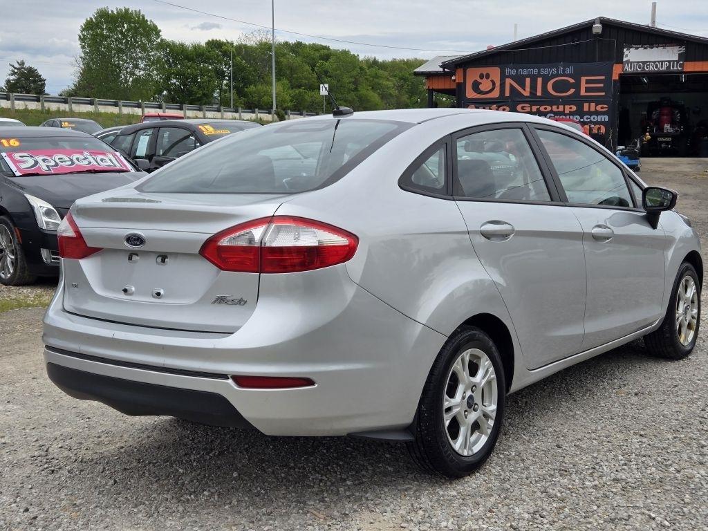 Ford Fiesta SE Sedan 2014