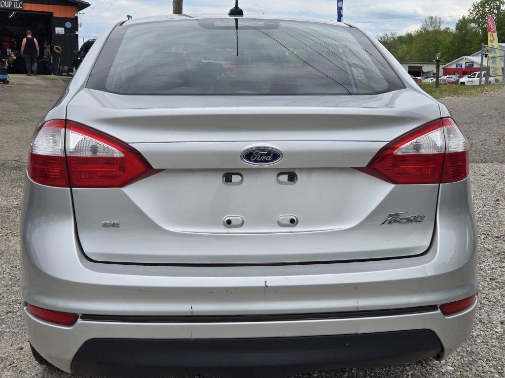 Ford Fiesta SE Sedan 2014