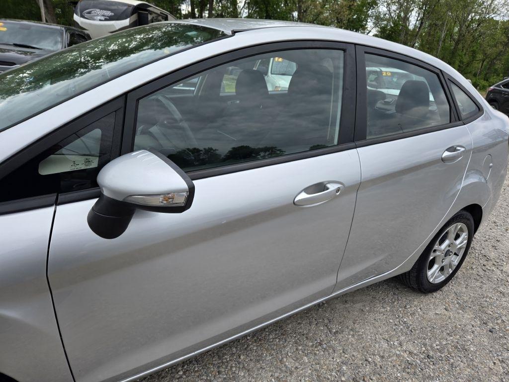 Ford Fiesta SE Sedan 2014