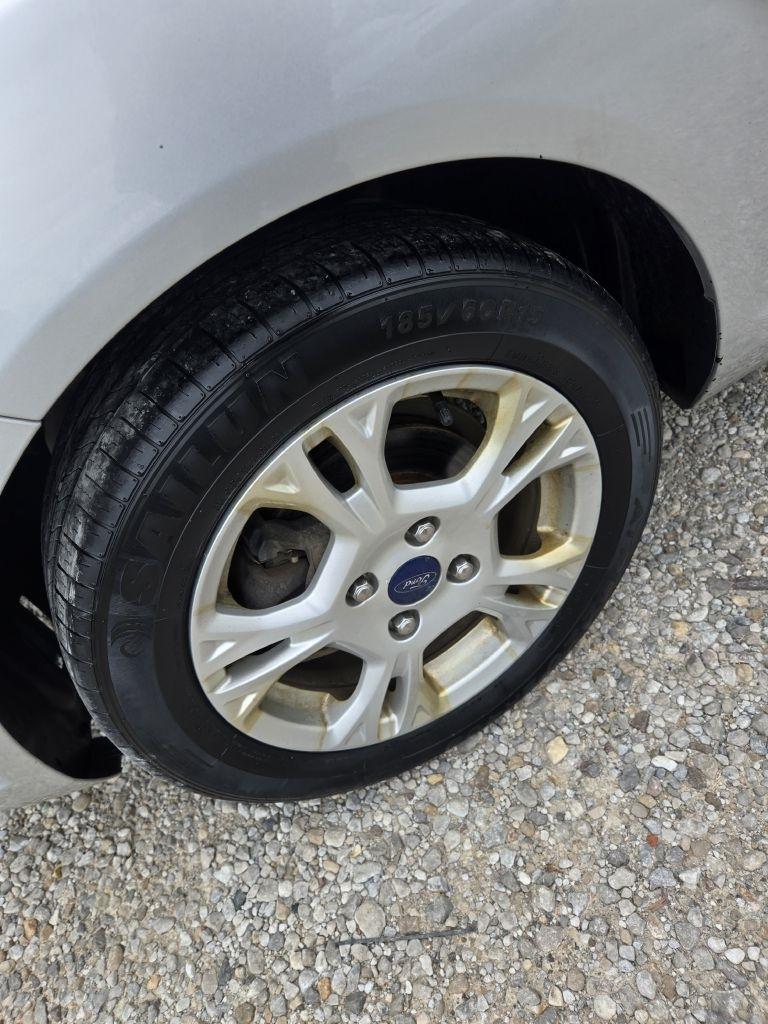 Ford Fiesta SE Sedan 2014