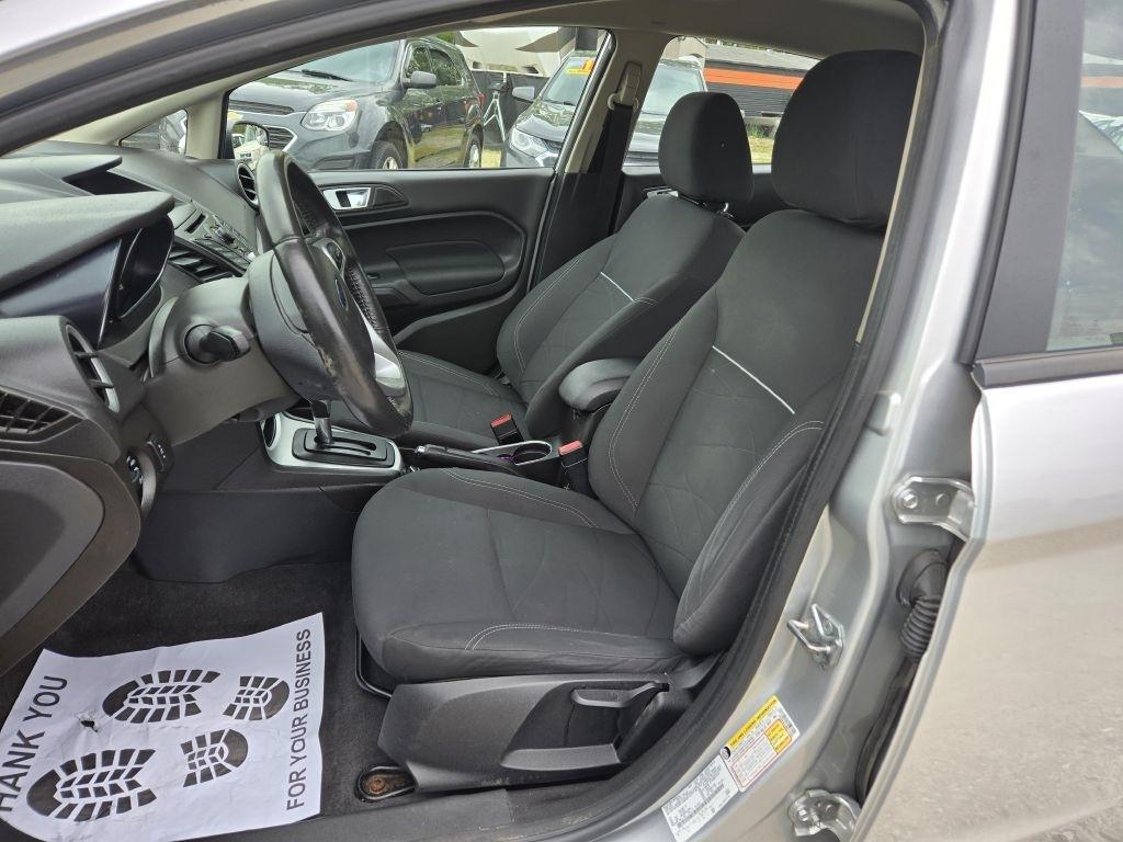 Ford Fiesta SE Sedan 2014