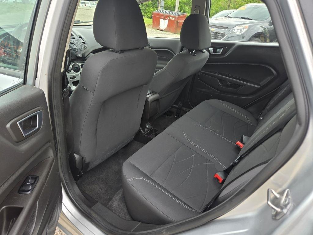 Ford Fiesta SE Sedan 2014