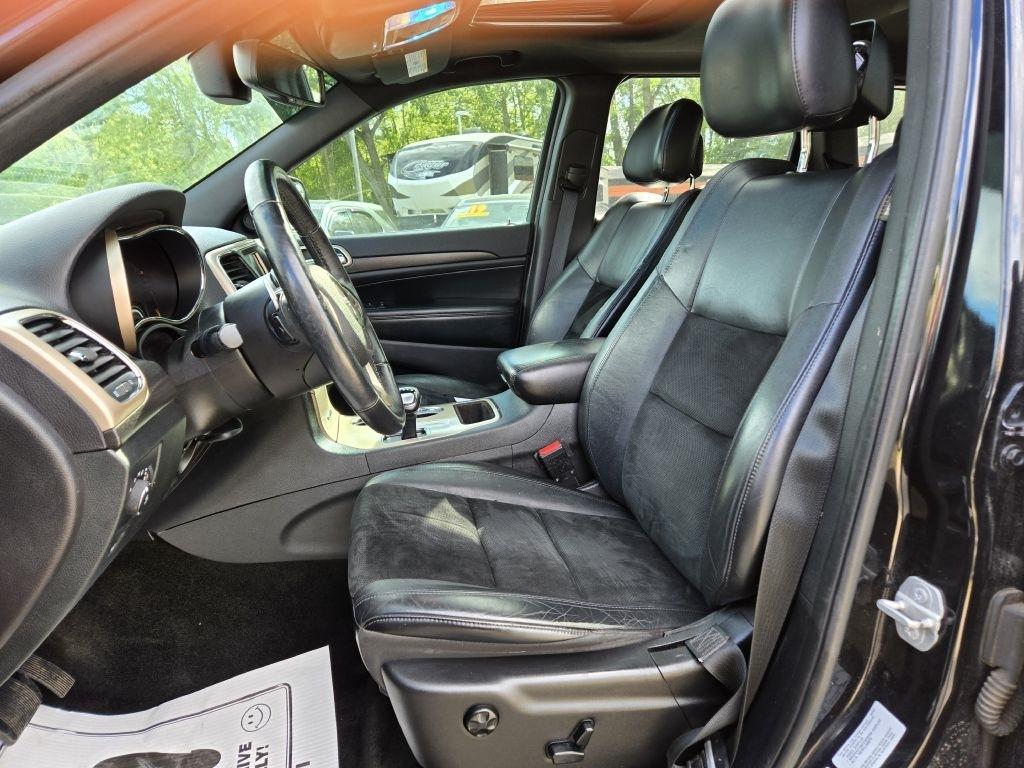 Jeep Grand Cherokee Laredo 4WD 2015