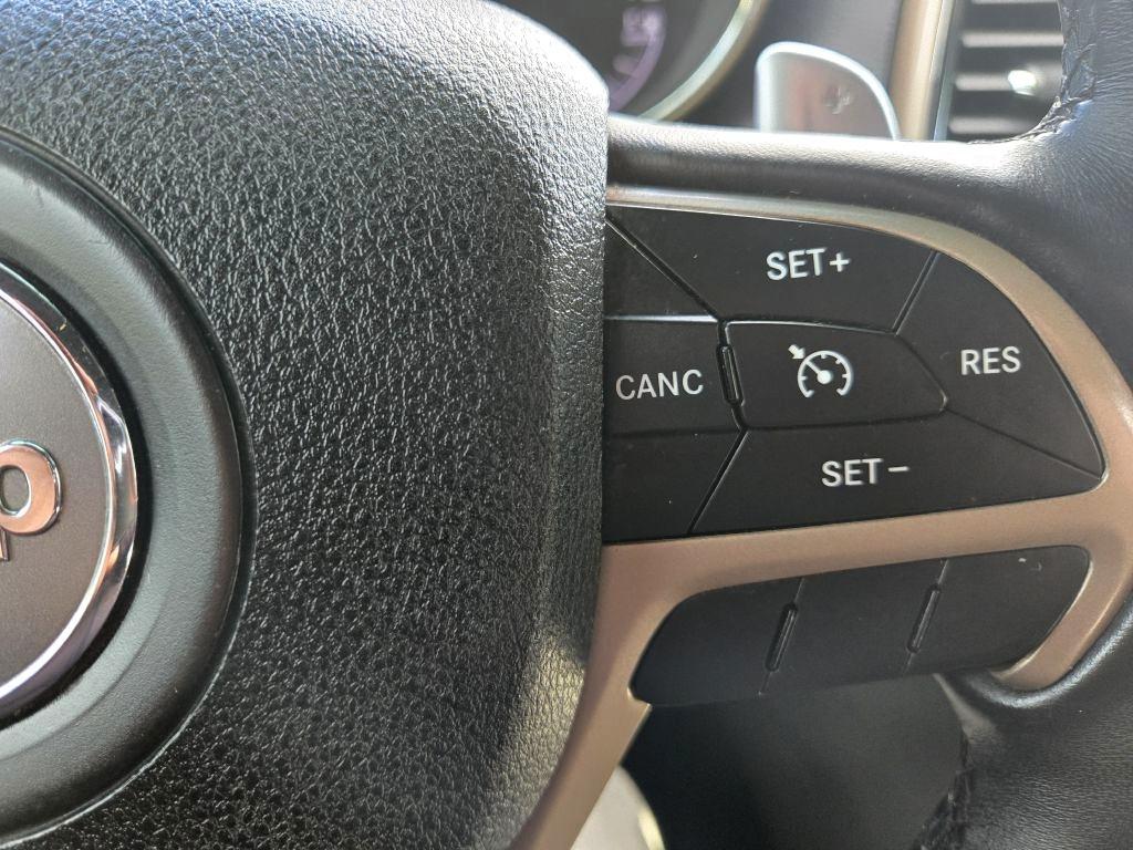Jeep Grand Cherokee Laredo 4WD 2015