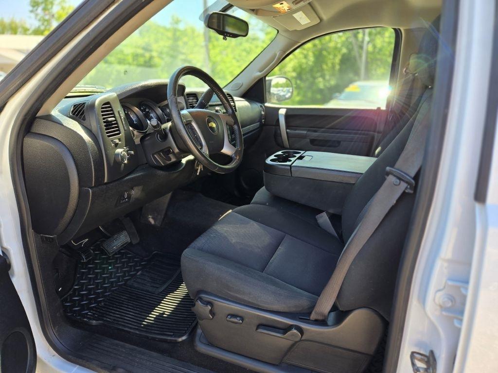 Chevrolet Silverado 1500 LT Crew Cab 4WD 2012