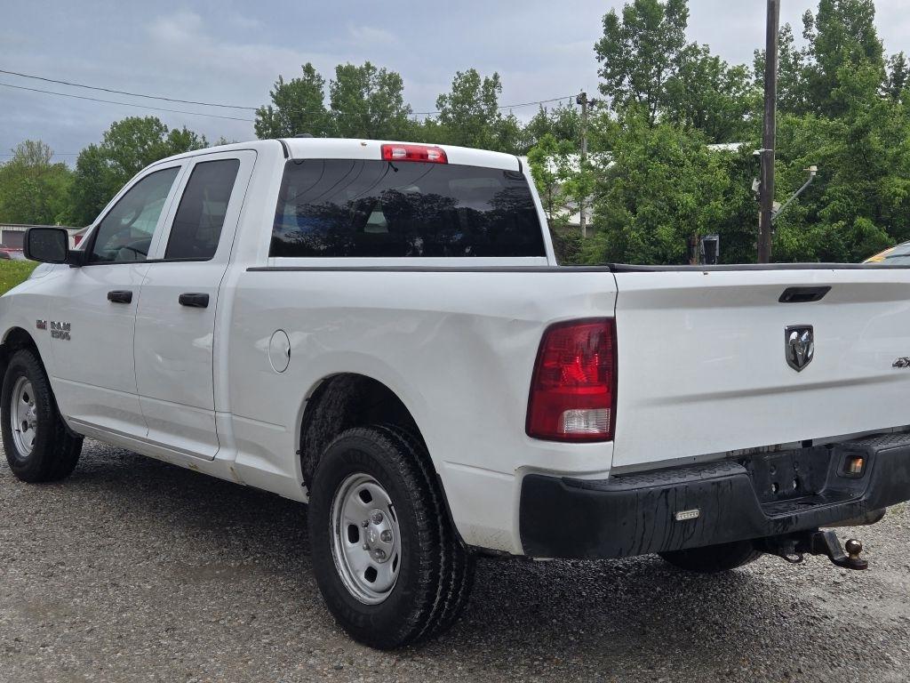 RAM 1500 Tradesman Quad Cab 4WD 2015