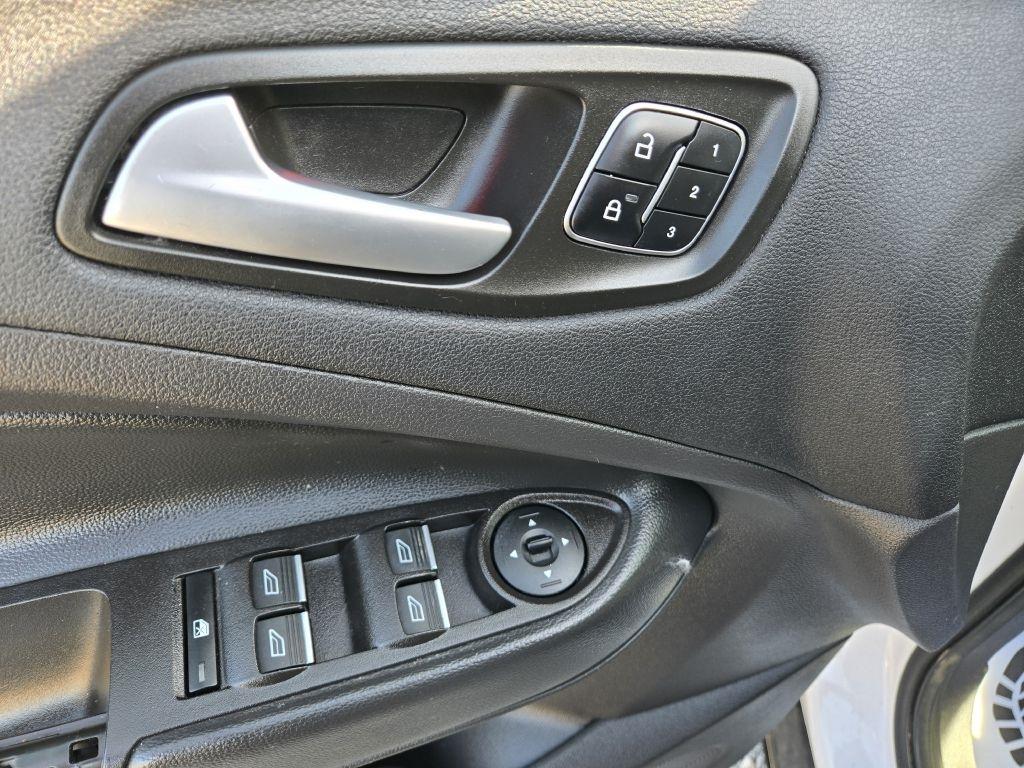 Ford Escape Titanium FWD 2017
