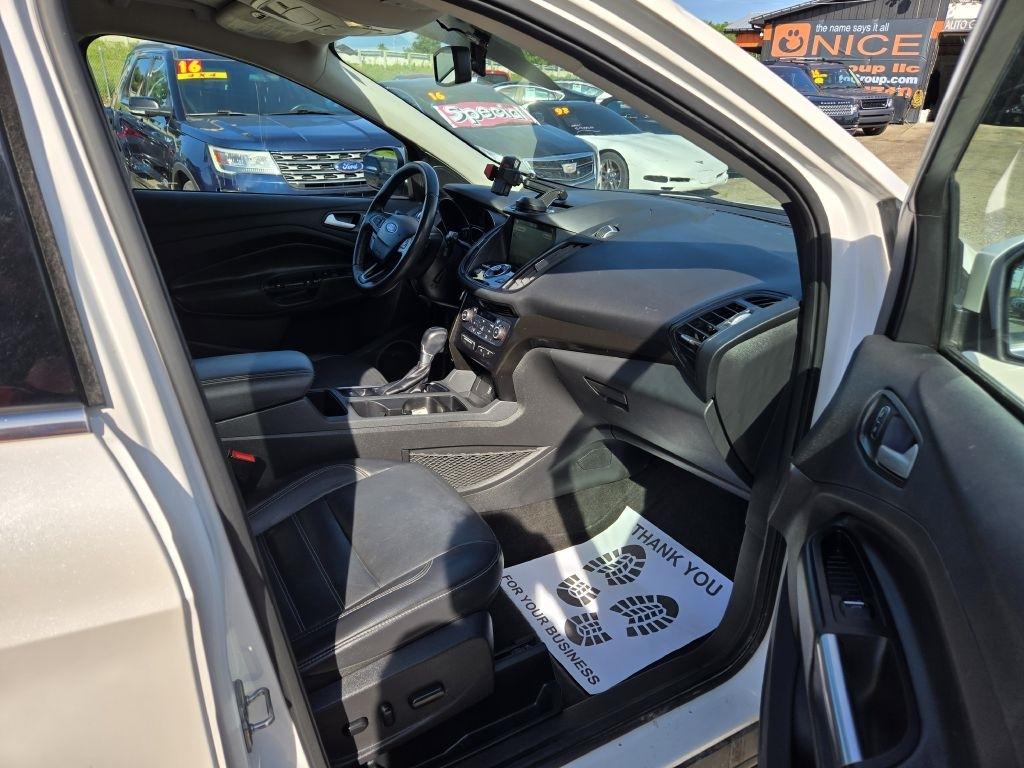 Ford Escape Titanium FWD 2017