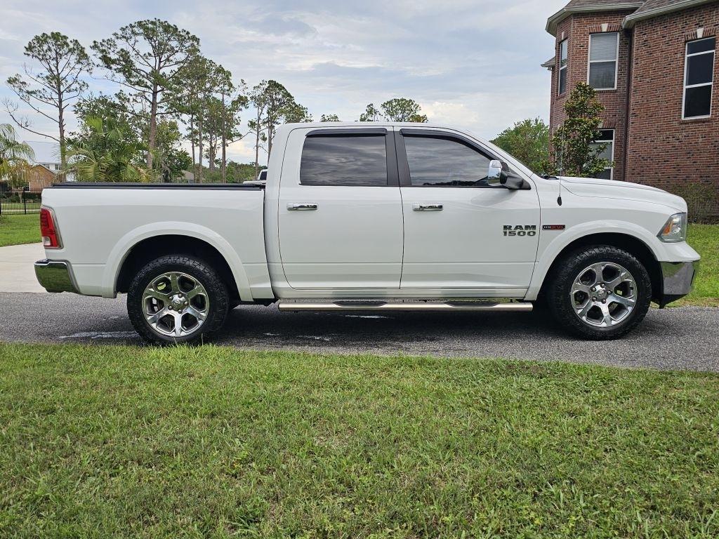 RAM 1500 Laramie Crew Cab SWB 4WD 2016