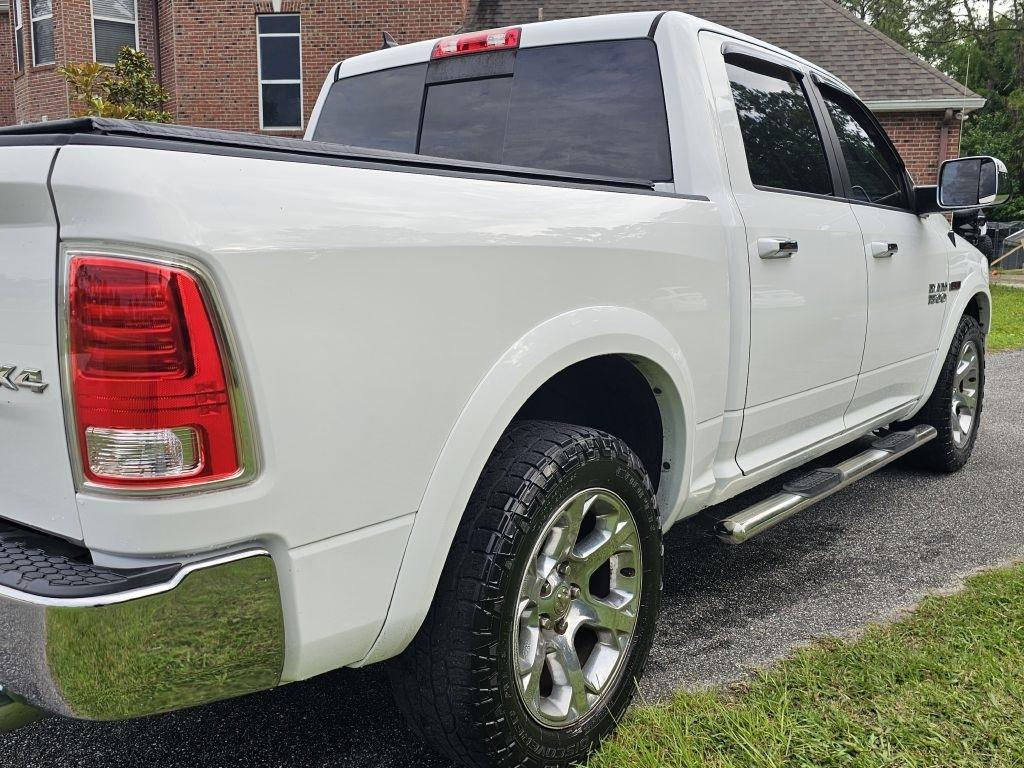 RAM 1500 Laramie Crew Cab SWB 4WD 2016