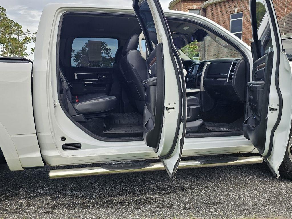 RAM 1500 Laramie Crew Cab SWB 4WD 2016