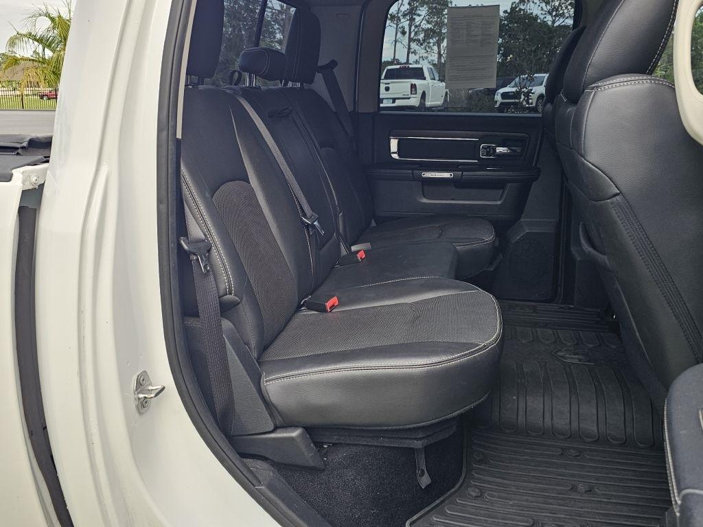 RAM 1500 Laramie Crew Cab SWB 4WD 2016