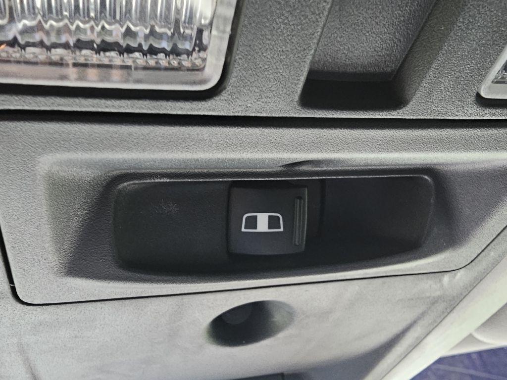 RAM 1500 Laramie Crew Cab SWB 4WD 2016