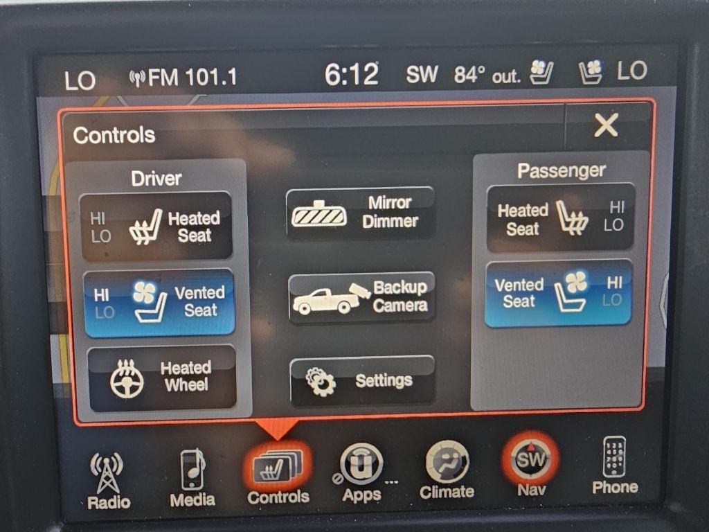 RAM 1500 Laramie Crew Cab SWB 4WD 2016