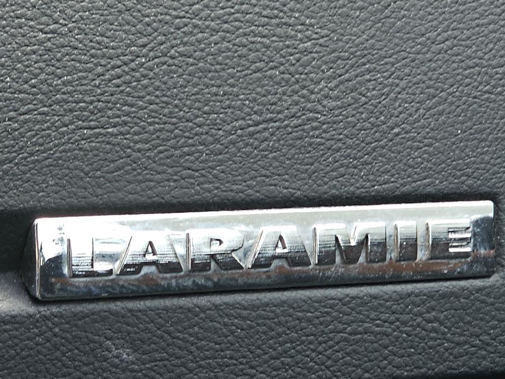 RAM 1500 Laramie Crew Cab SWB 4WD 2016