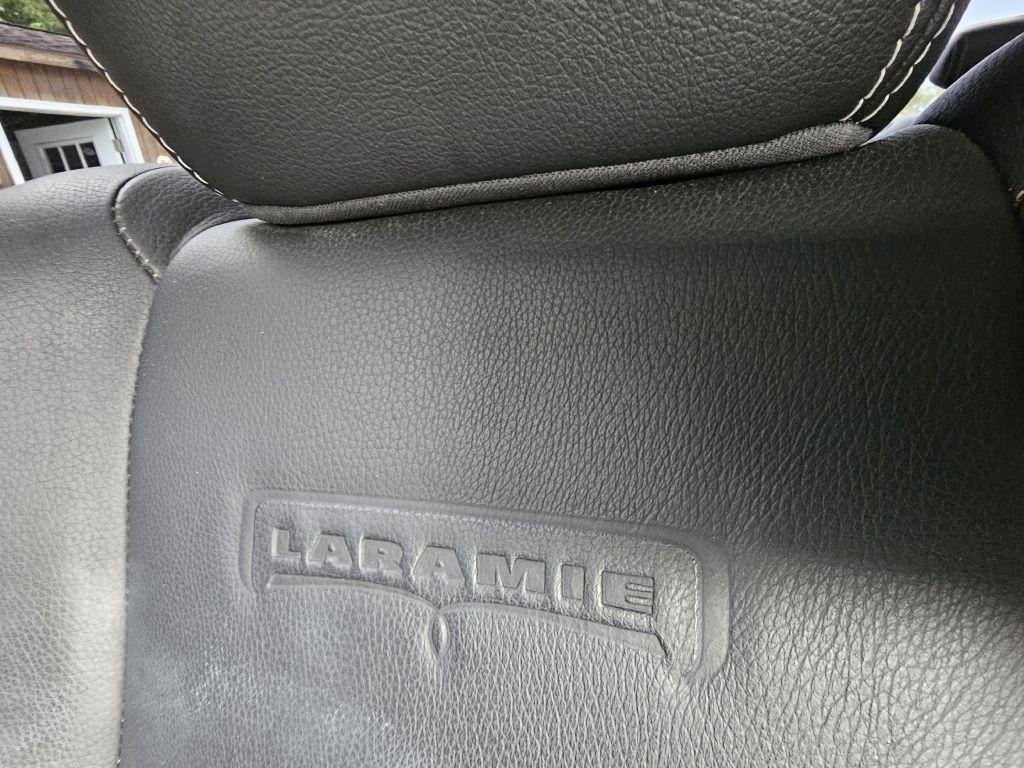 RAM 1500 Laramie Crew Cab SWB 4WD 2016