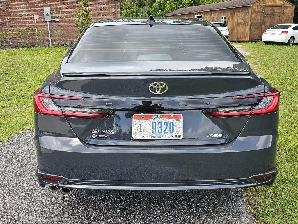Toyota Camry Hybrid XSE 2026
