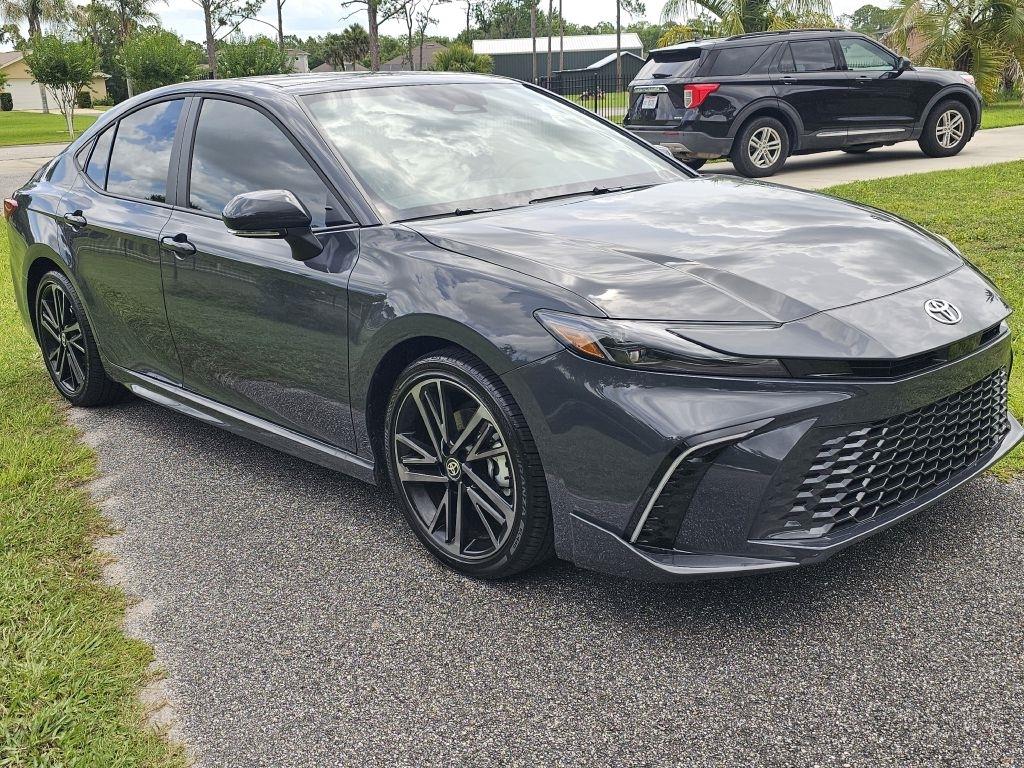 Toyota Camry Hybrid XSE 2026