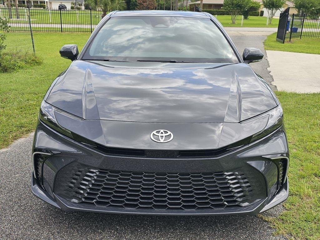 Toyota Camry Hybrid XSE 2026
