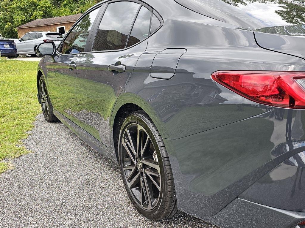 Toyota Camry Hybrid XSE 2026