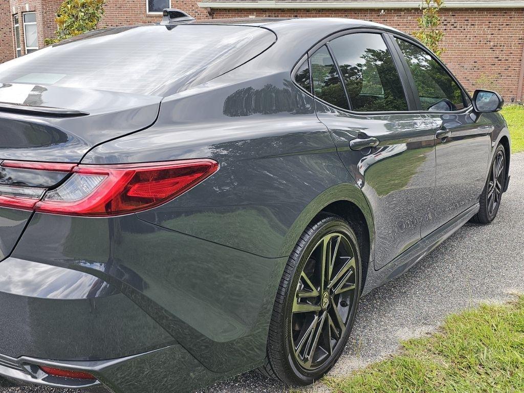Toyota Camry Hybrid XSE 2026