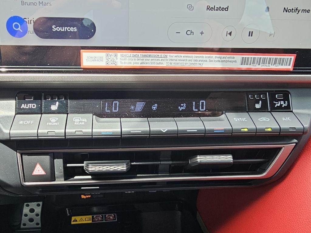 Toyota Camry Hybrid XSE 2026