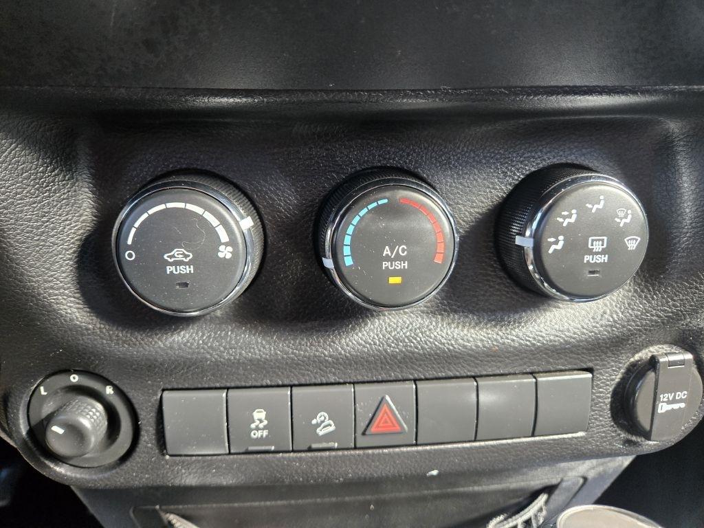 Jeep Wrangler Unlimited Sport 4WD 2012