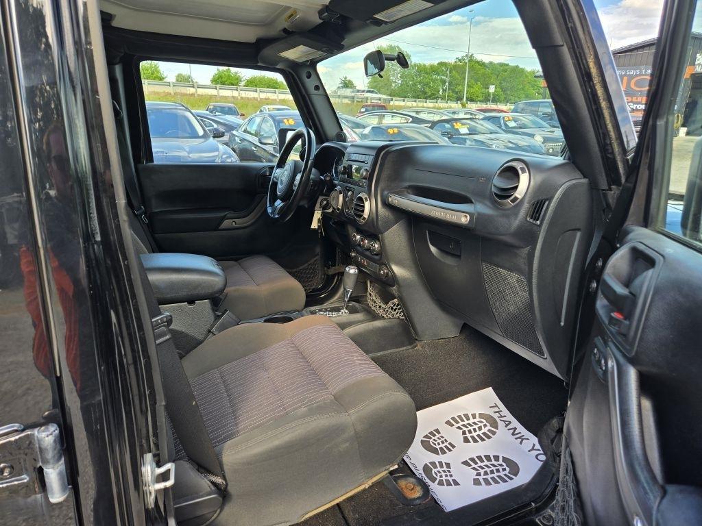Jeep Wrangler Unlimited Sport 4WD 2012