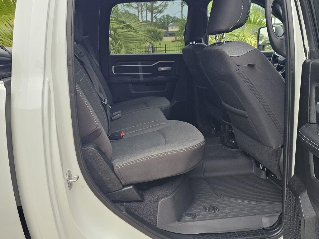 RAM 2500 Big Horn Crew Cab 4WD SWB 2024