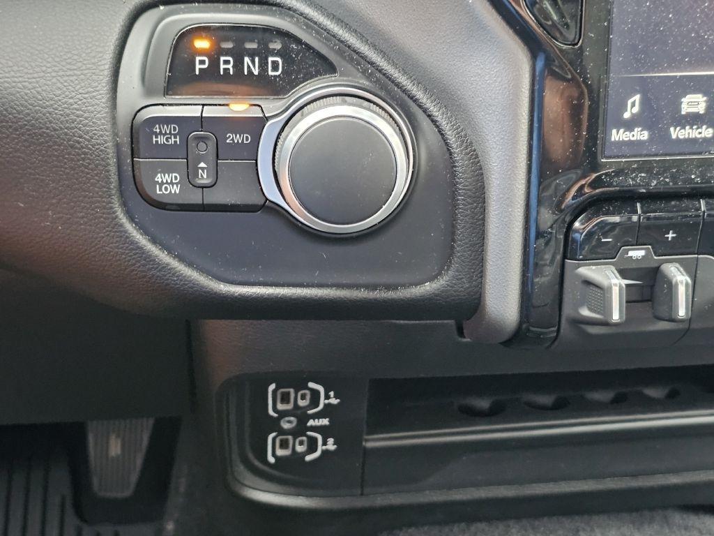 RAM 2500 Big Horn Crew Cab 4WD SWB 2024