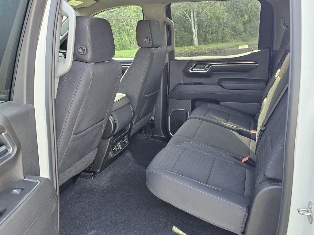 Chevrolet Silverado 1500 LT Crew Cab 2WD 2024
