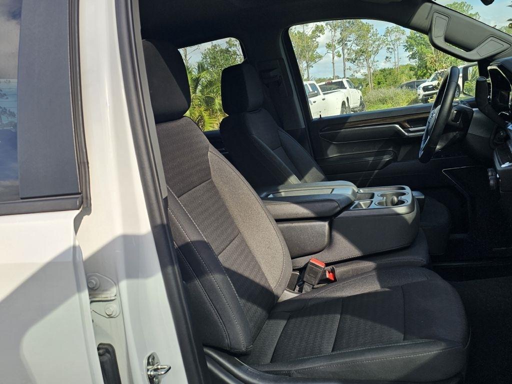 Chevrolet Silverado 1500 LT Crew Cab 2WD 2024