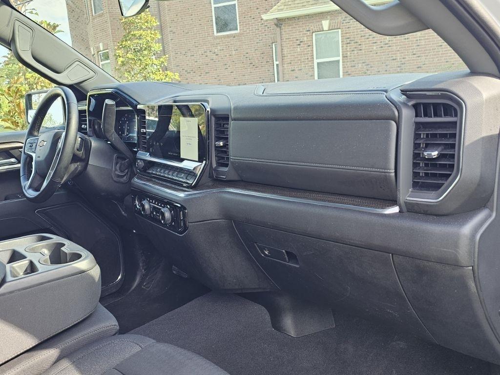 Chevrolet Silverado 1500 LT Crew Cab 2WD 2024