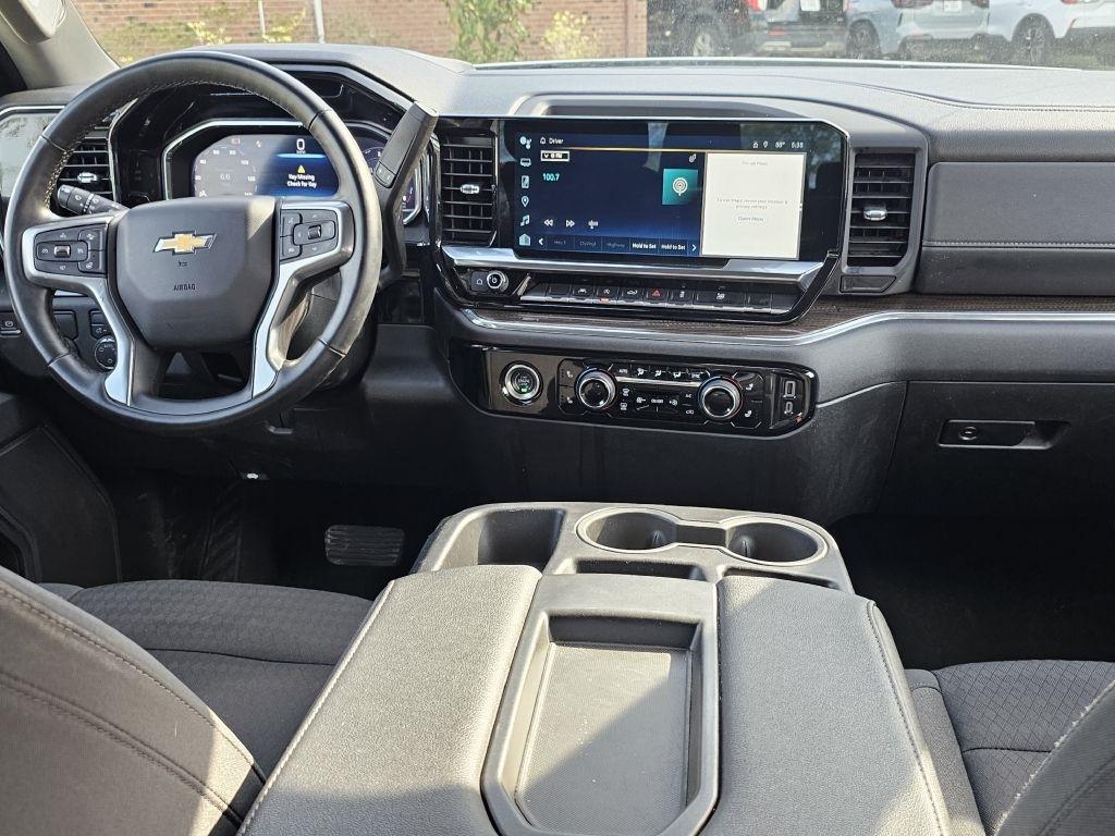 Chevrolet Silverado 1500 LT Crew Cab 2WD 2024