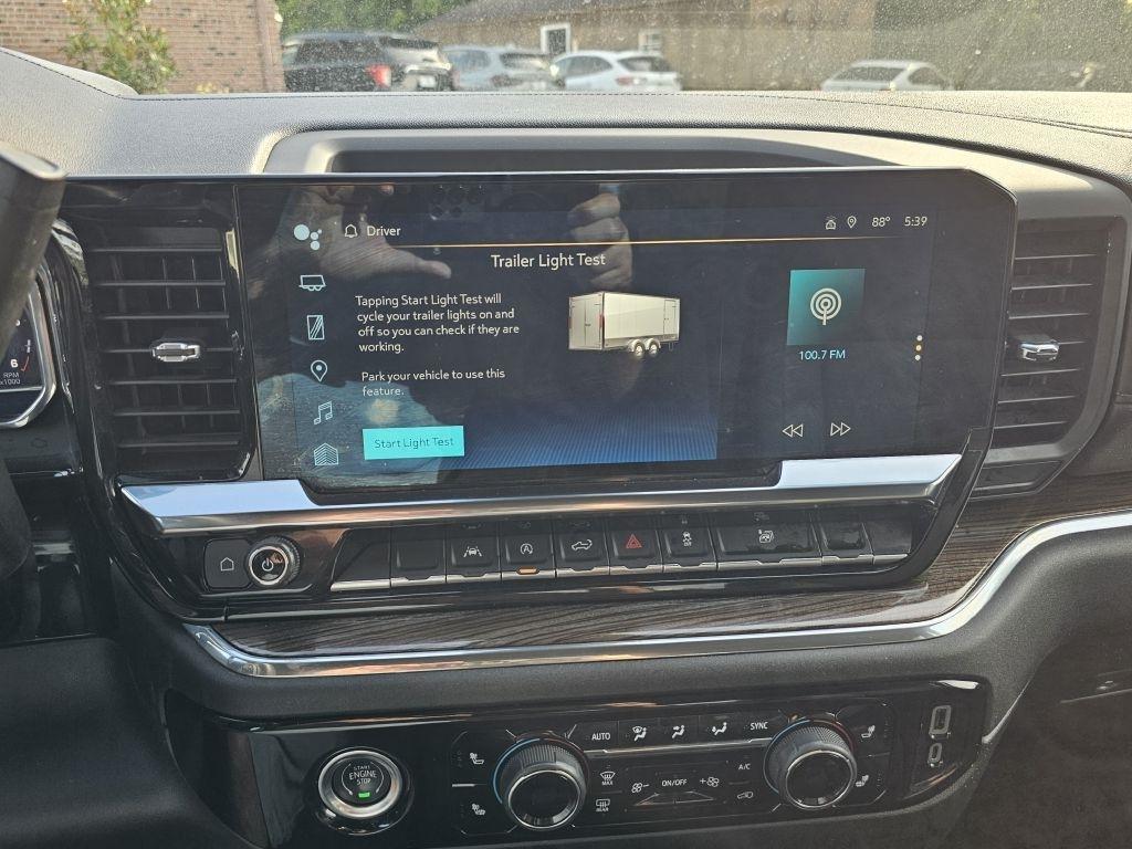 Chevrolet Silverado 1500 LT Crew Cab 2WD 2024