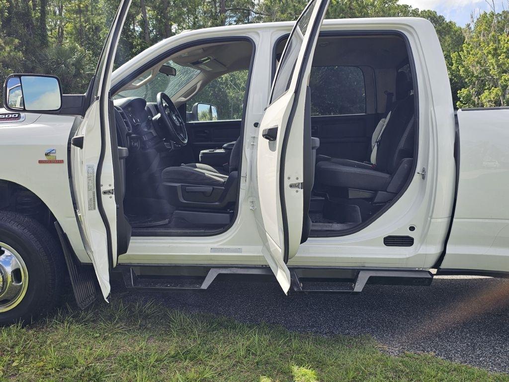 RAM 3500 Tradesman Crew Cab 4WD DRW 2020