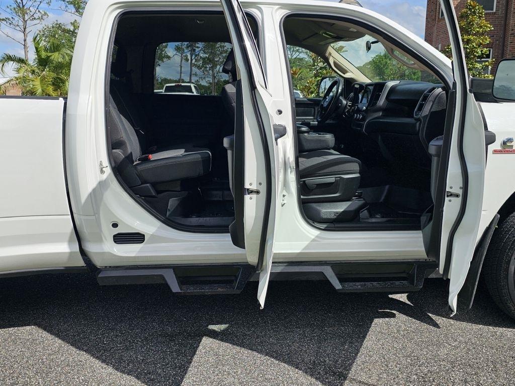 RAM 3500 Tradesman Crew Cab 4WD DRW 2020