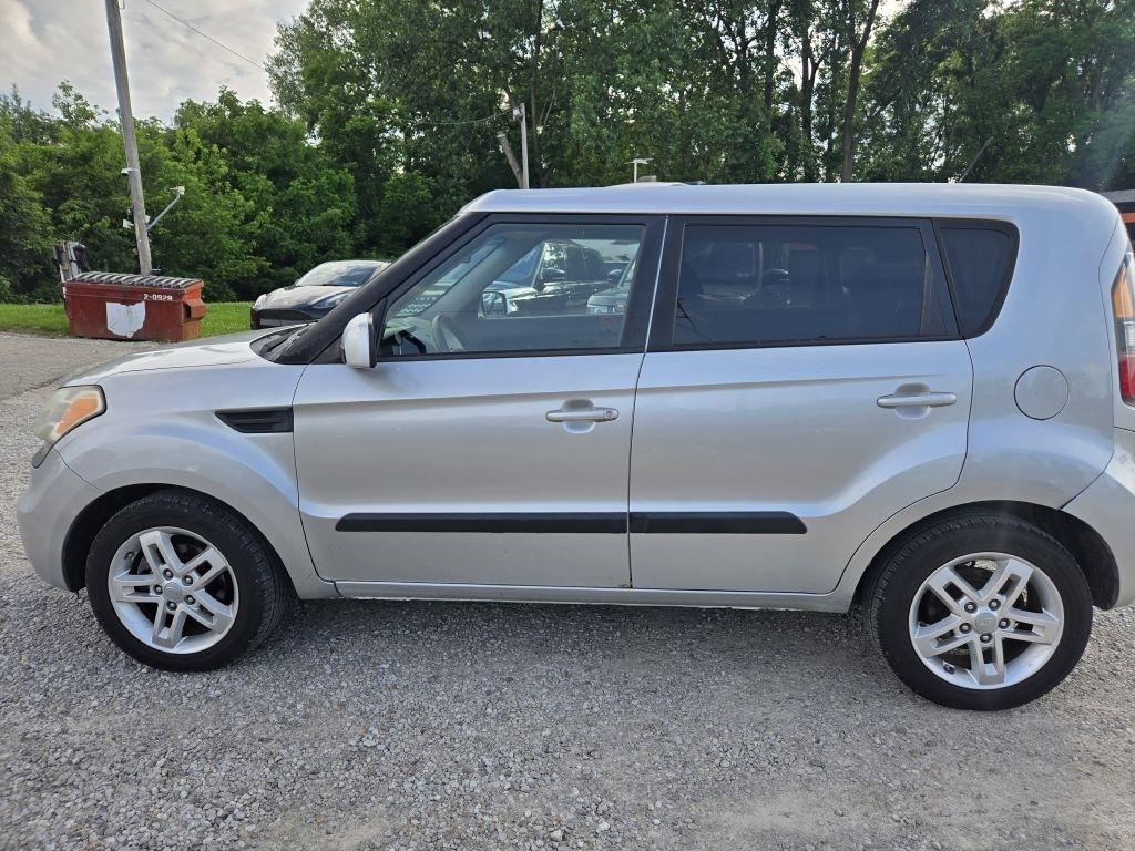 Kia Soul + 2011