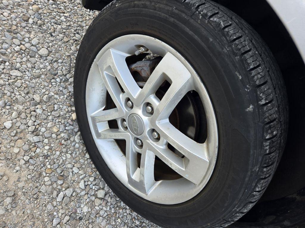 Kia Soul + 2011