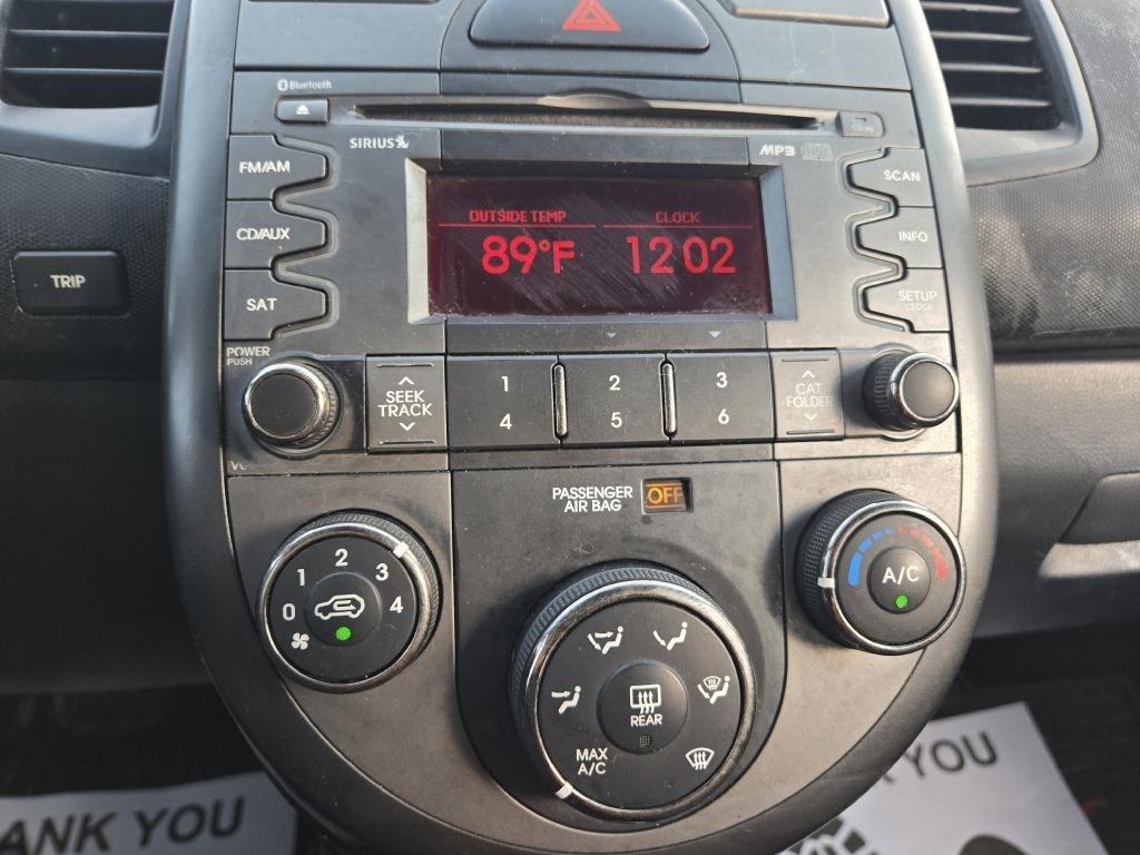Kia Soul + 2011