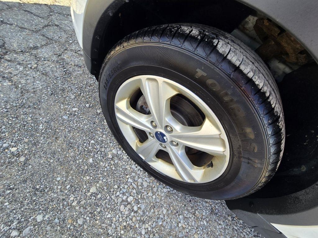 Ford Escape SE FWD 2016