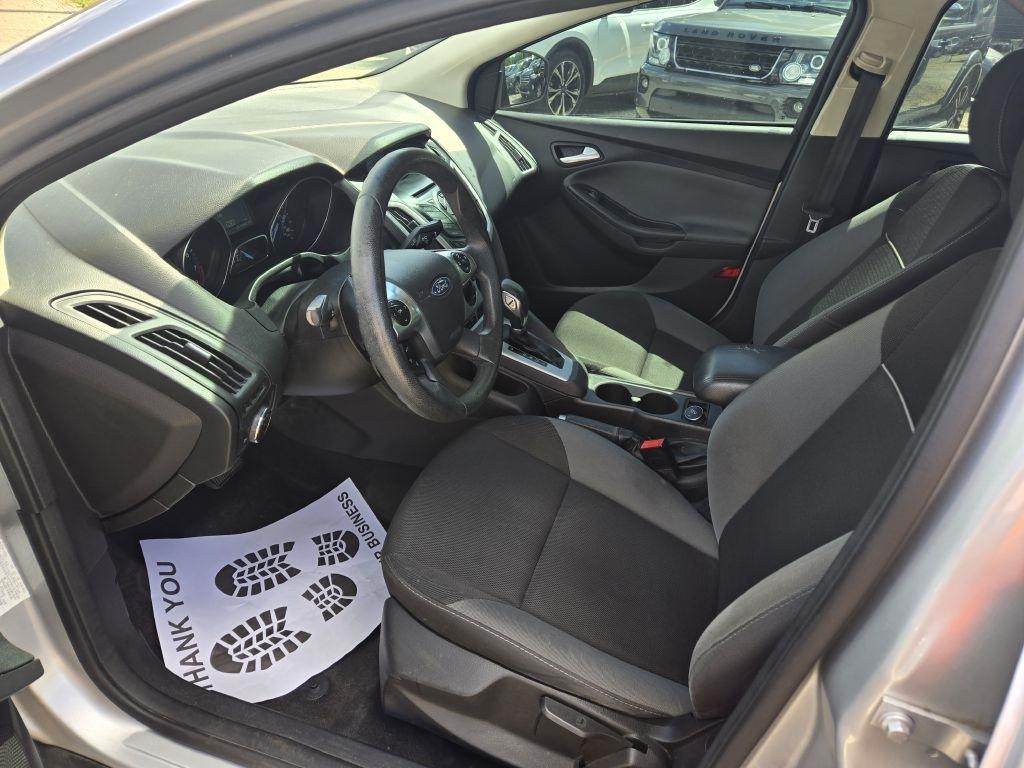 Ford Focus SE Sedan 2014