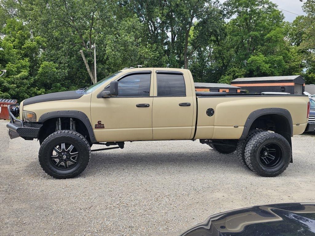 Dodge Ram 3500 ST Quad Cab Long Bed 4WD DRW 2003