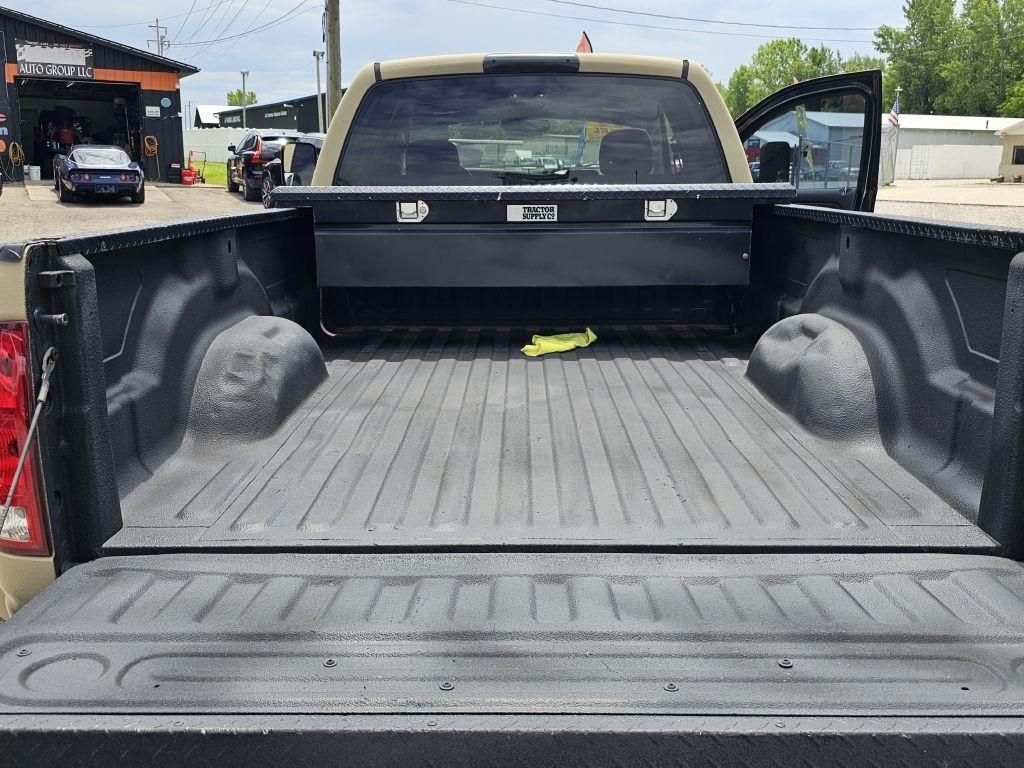 Dodge Ram 3500 ST Quad Cab Long Bed 4WD DRW 2003