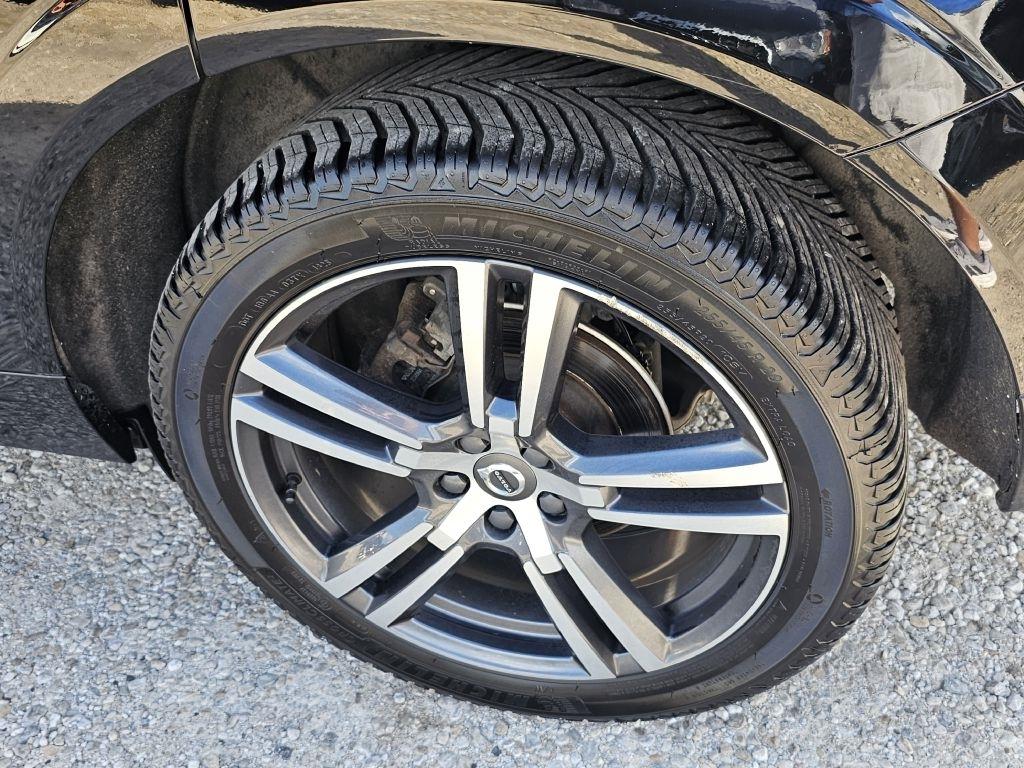 Volvo XC60 T5 Momentum AWD 2019