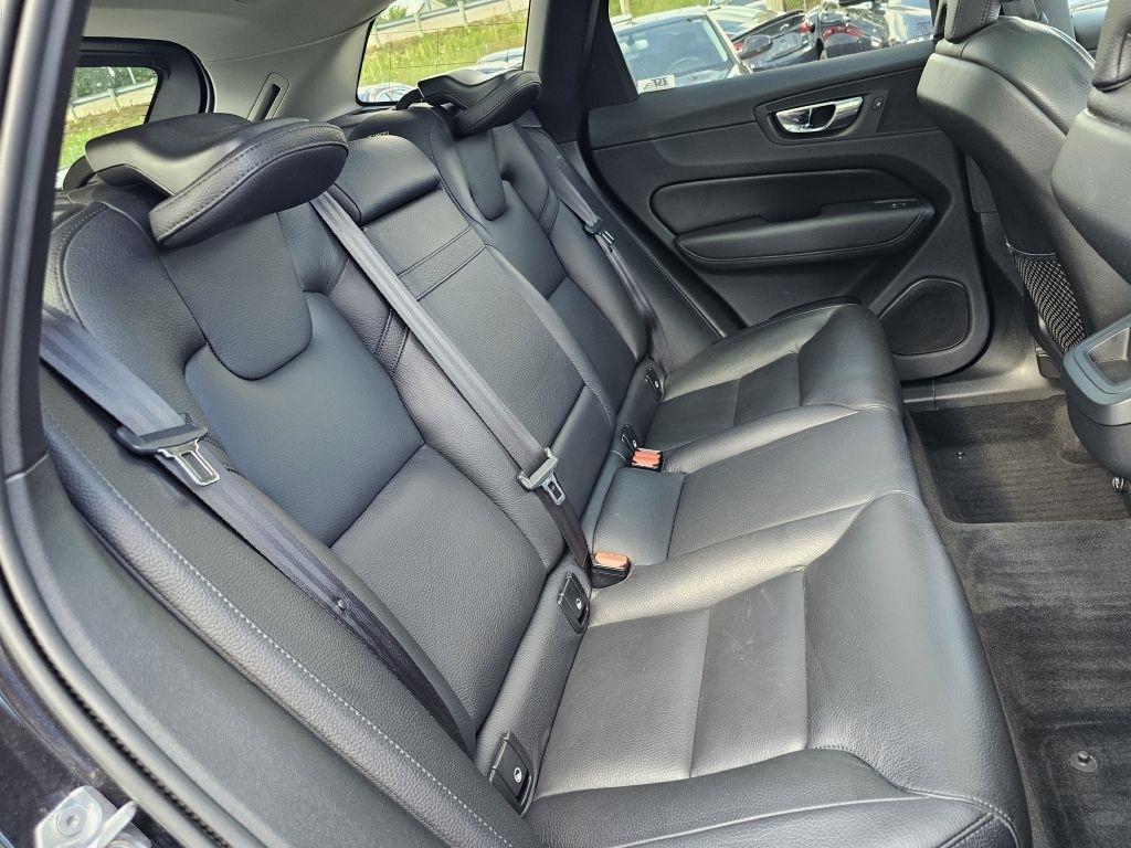 Volvo XC60 T5 Momentum AWD 2019
